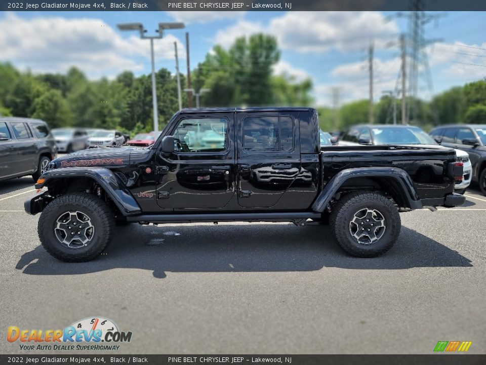 2022 Jeep Gladiator Mojave 4x4 Black / Black Photo #3