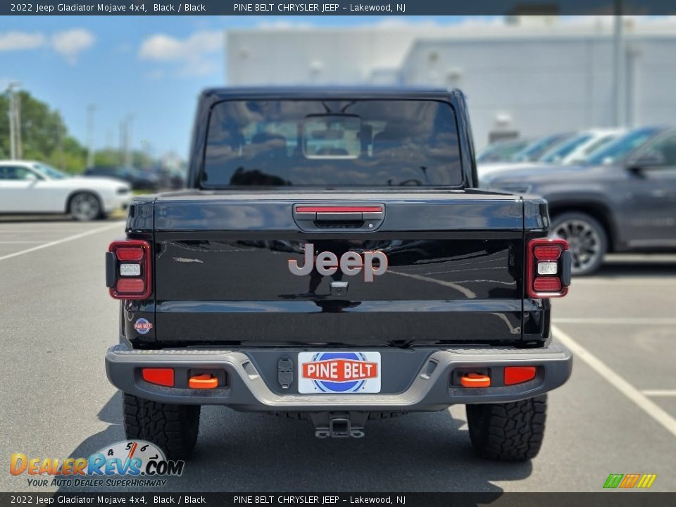 2022 Jeep Gladiator Mojave 4x4 Black / Black Photo #5