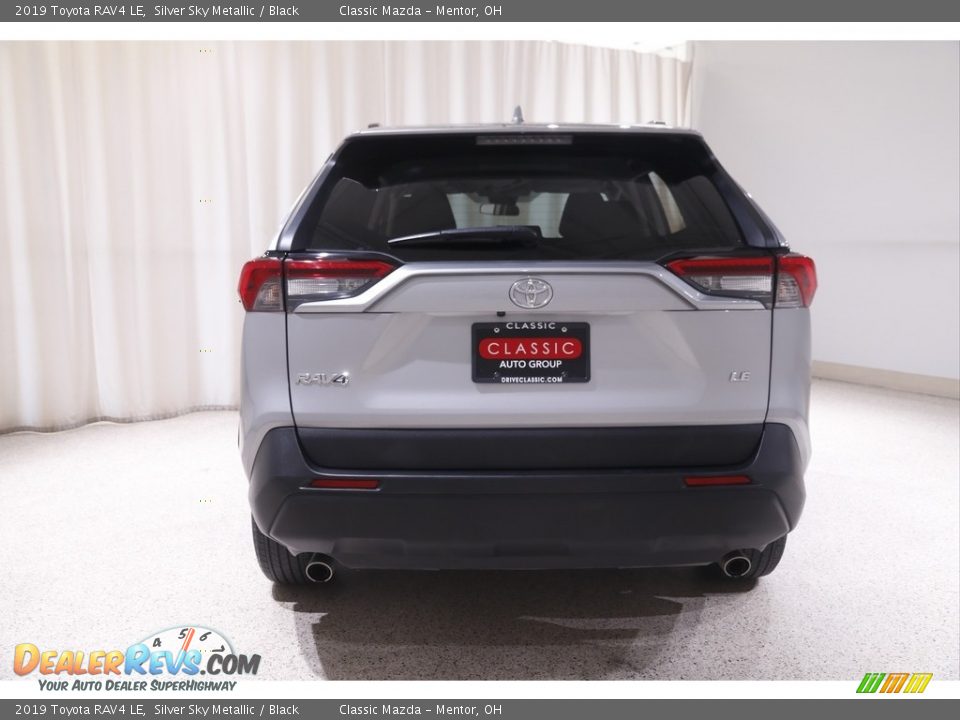 2019 Toyota RAV4 LE Silver Sky Metallic / Black Photo #17