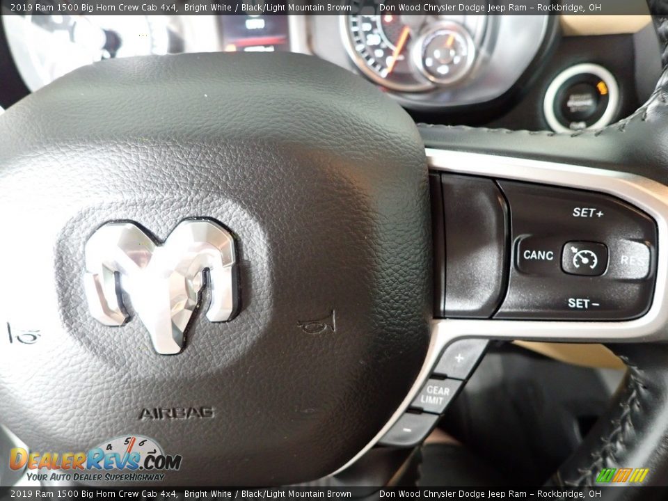2019 Ram 1500 Big Horn Crew Cab 4x4 Bright White / Black/Light Mountain Brown Photo #16