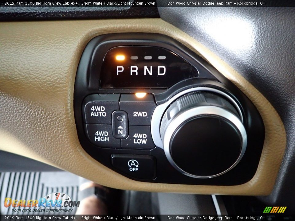 2019 Ram 1500 Big Horn Crew Cab 4x4 Bright White / Black/Light Mountain Brown Photo #20