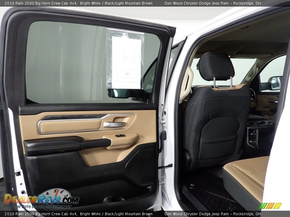 2019 Ram 1500 Big Horn Crew Cab 4x4 Bright White / Black/Light Mountain Brown Photo #23