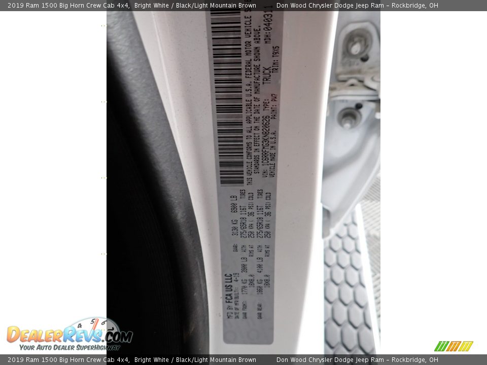 2019 Ram 1500 Big Horn Crew Cab 4x4 Bright White / Black/Light Mountain Brown Photo #33