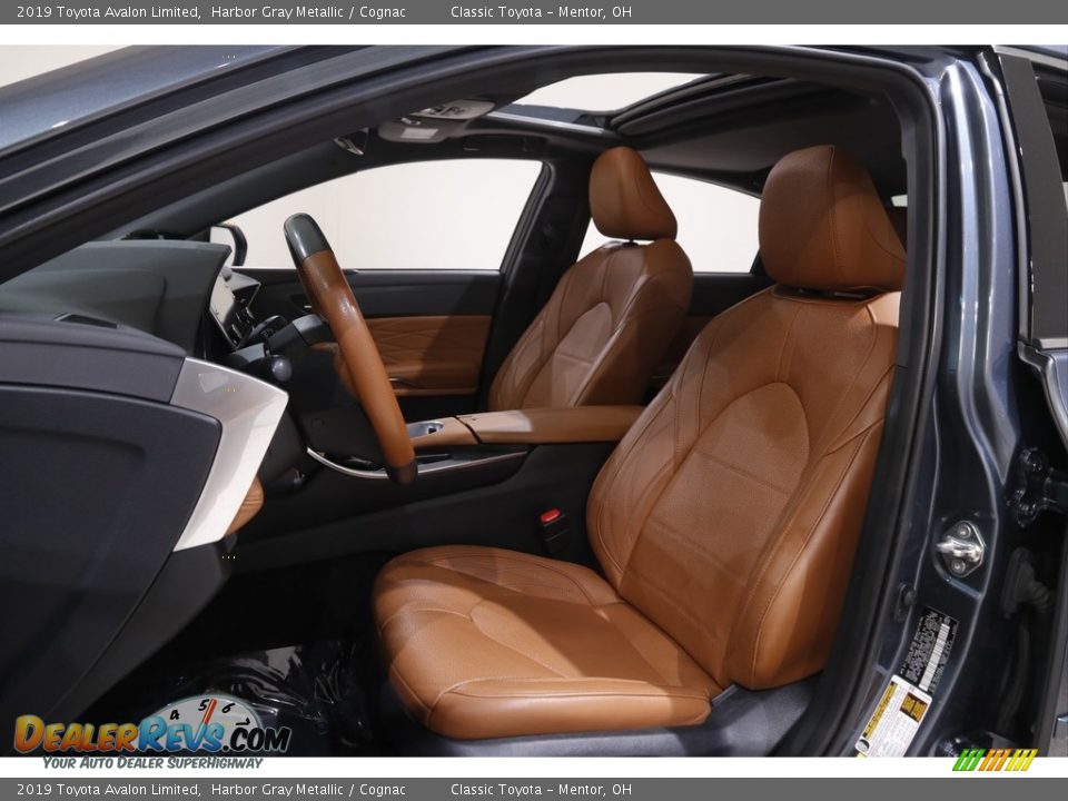 Front Seat of 2019 Toyota Avalon Limited Photo #5