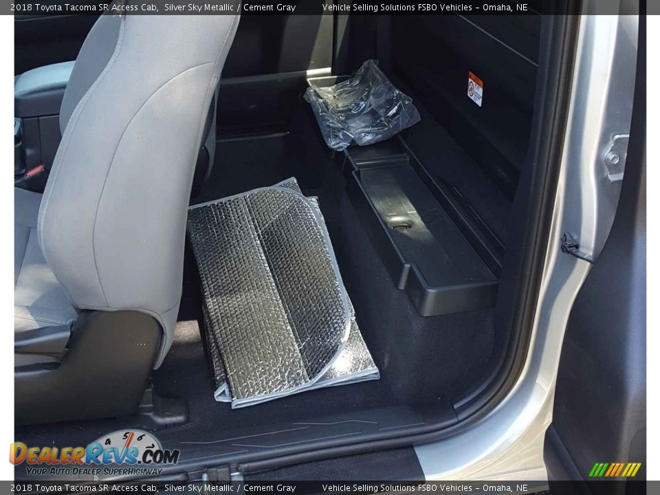 2018 Toyota Tacoma SR Access Cab Silver Sky Metallic / Cement Gray Photo #9