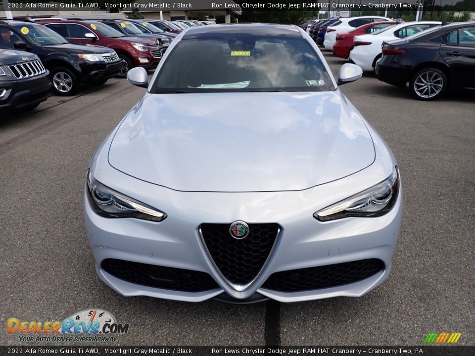 2022 Alfa Romeo Giulia Ti AWD Moonlight Gray Metallic / Black Photo #2