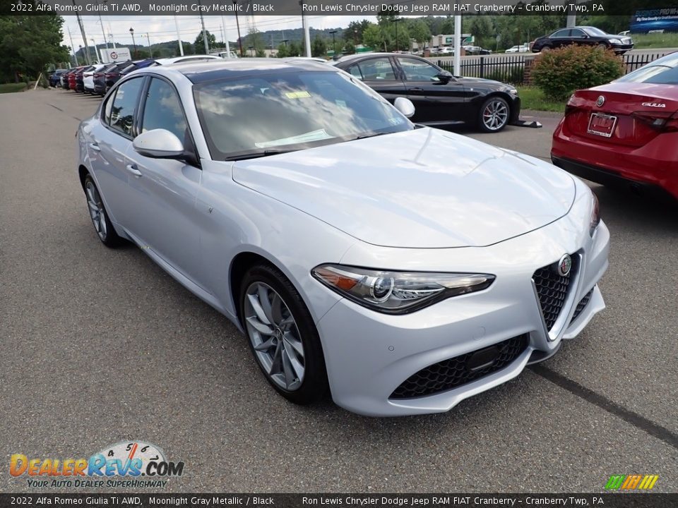 2022 Alfa Romeo Giulia Ti AWD Moonlight Gray Metallic / Black Photo #3