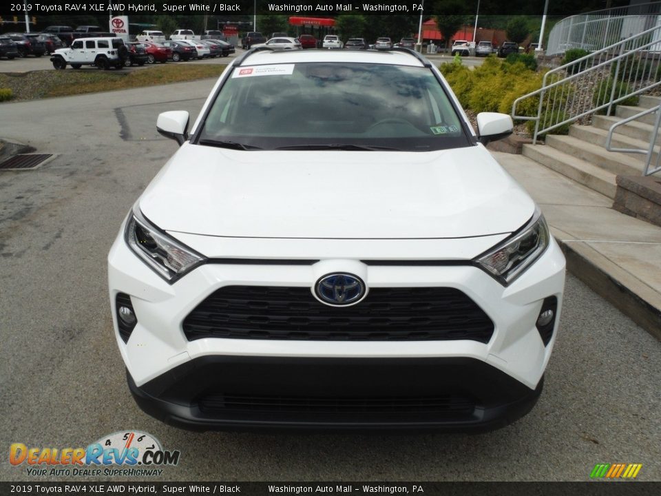 2019 Toyota RAV4 XLE AWD Hybrid Super White / Black Photo #11