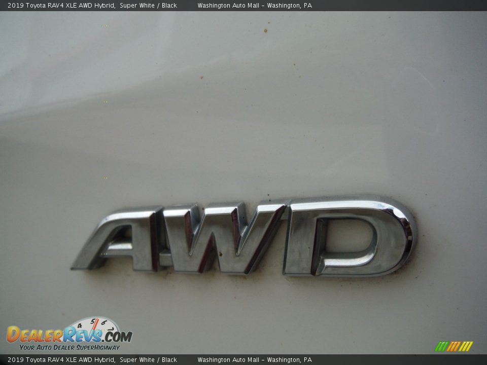 2019 Toyota RAV4 XLE AWD Hybrid Super White / Black Photo #15