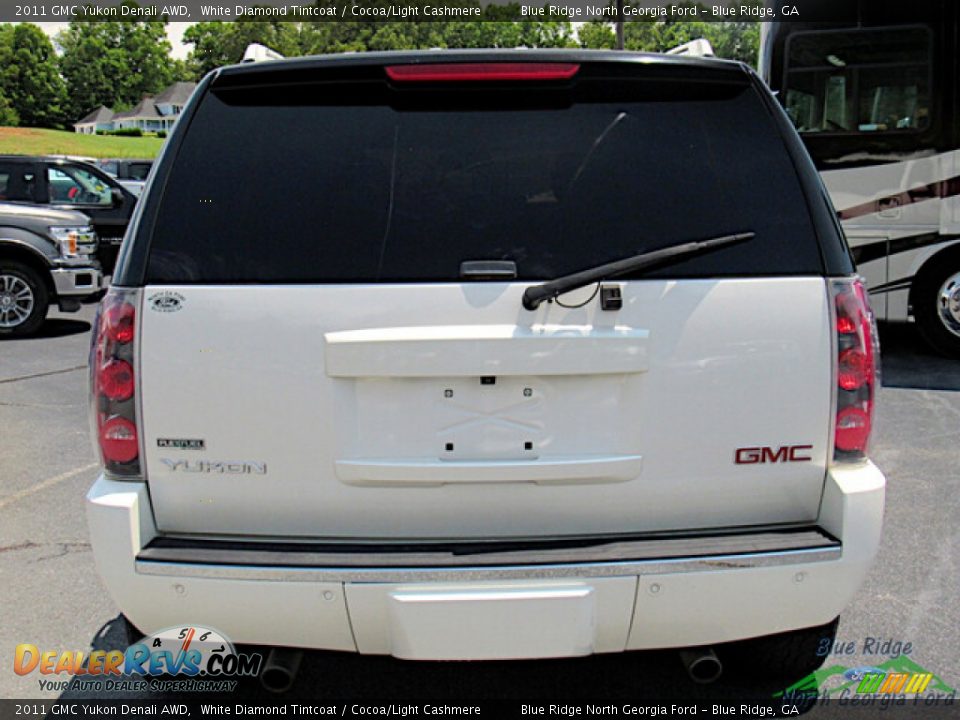 2011 GMC Yukon Denali AWD White Diamond Tintcoat / Cocoa/Light Cashmere Photo #4