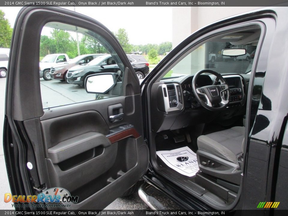 Front Seat of 2014 GMC Sierra 1500 SLE Regular Cab Photo #9