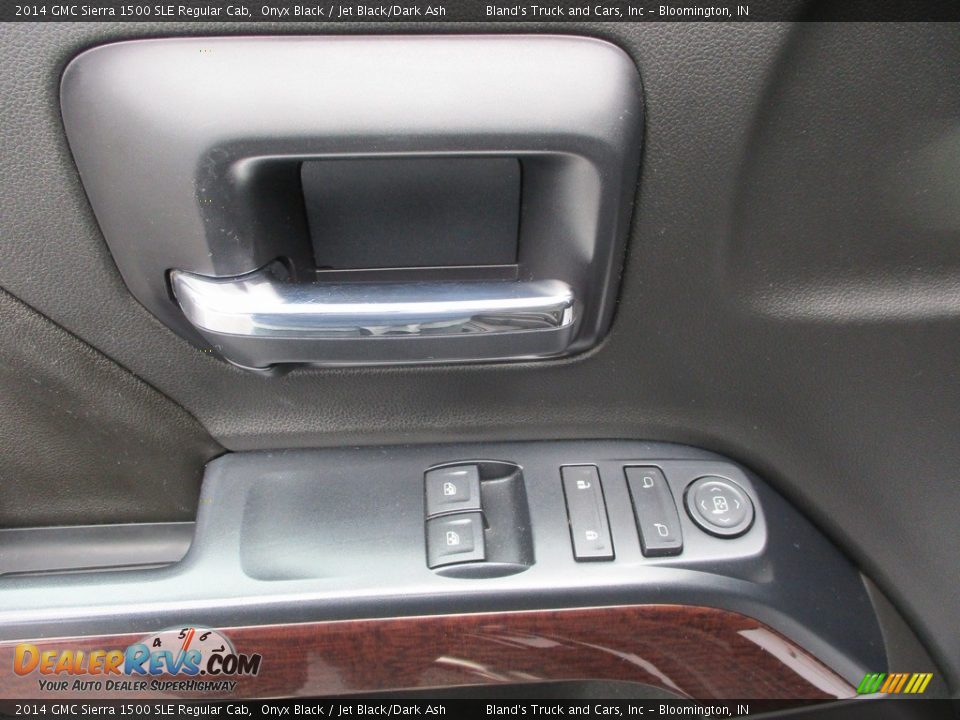 Door Panel of 2014 GMC Sierra 1500 SLE Regular Cab Photo #10