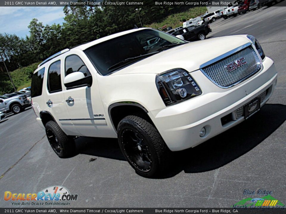 2011 GMC Yukon Denali AWD White Diamond Tintcoat / Cocoa/Light Cashmere Photo #19