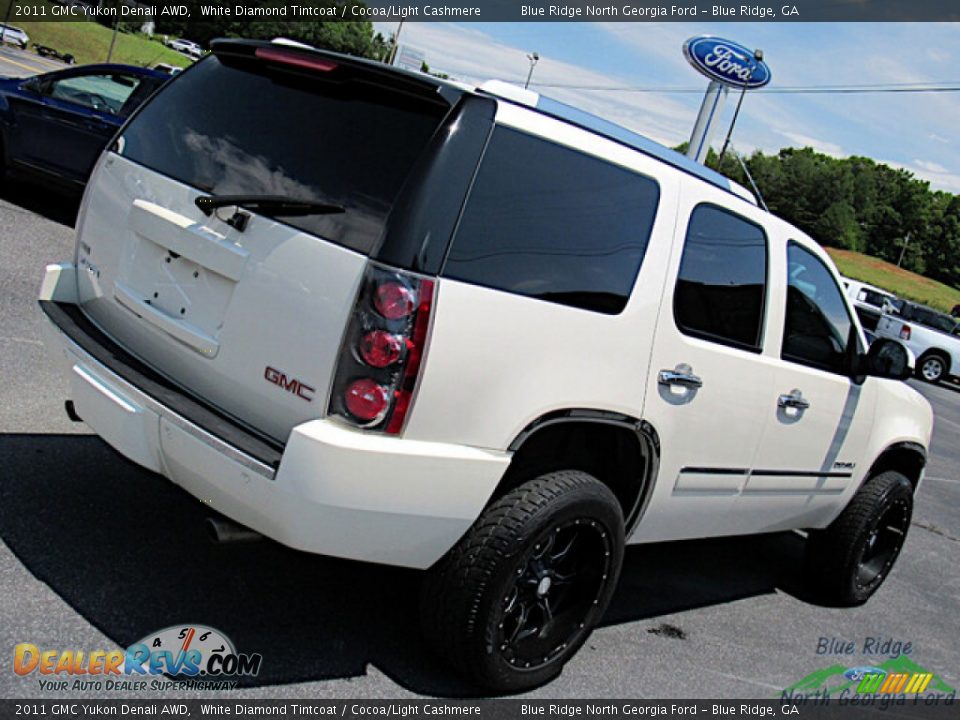 2011 GMC Yukon Denali AWD White Diamond Tintcoat / Cocoa/Light Cashmere Photo #20