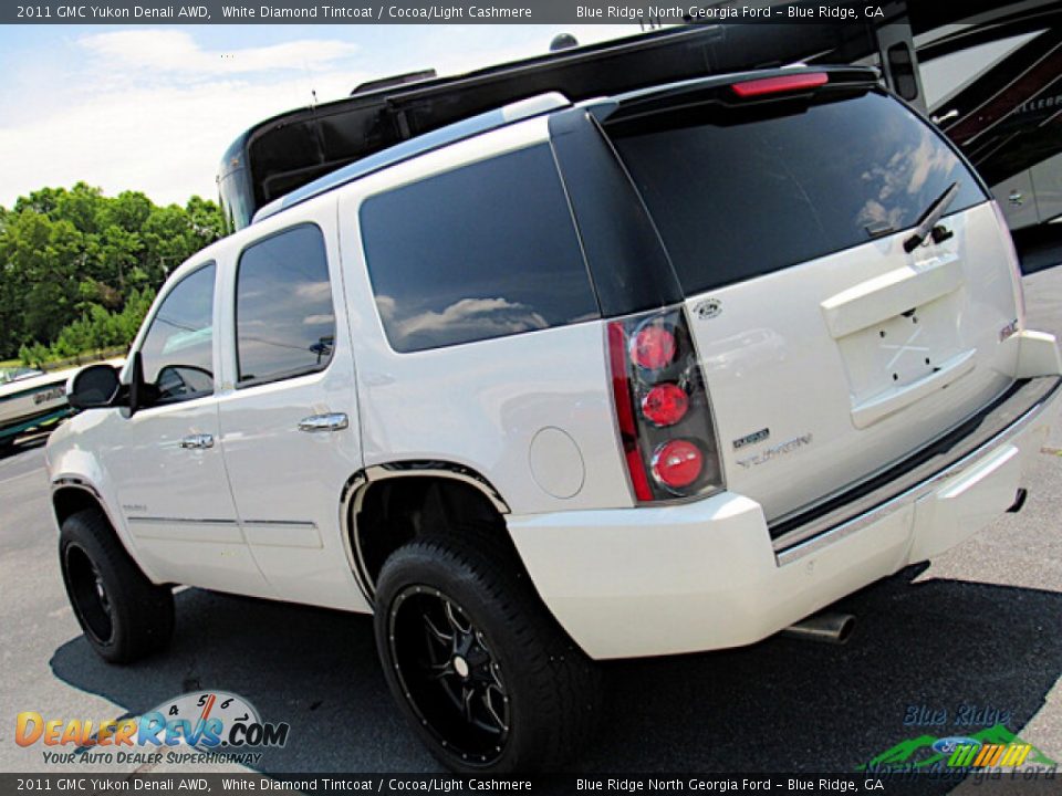 2011 GMC Yukon Denali AWD White Diamond Tintcoat / Cocoa/Light Cashmere Photo #21