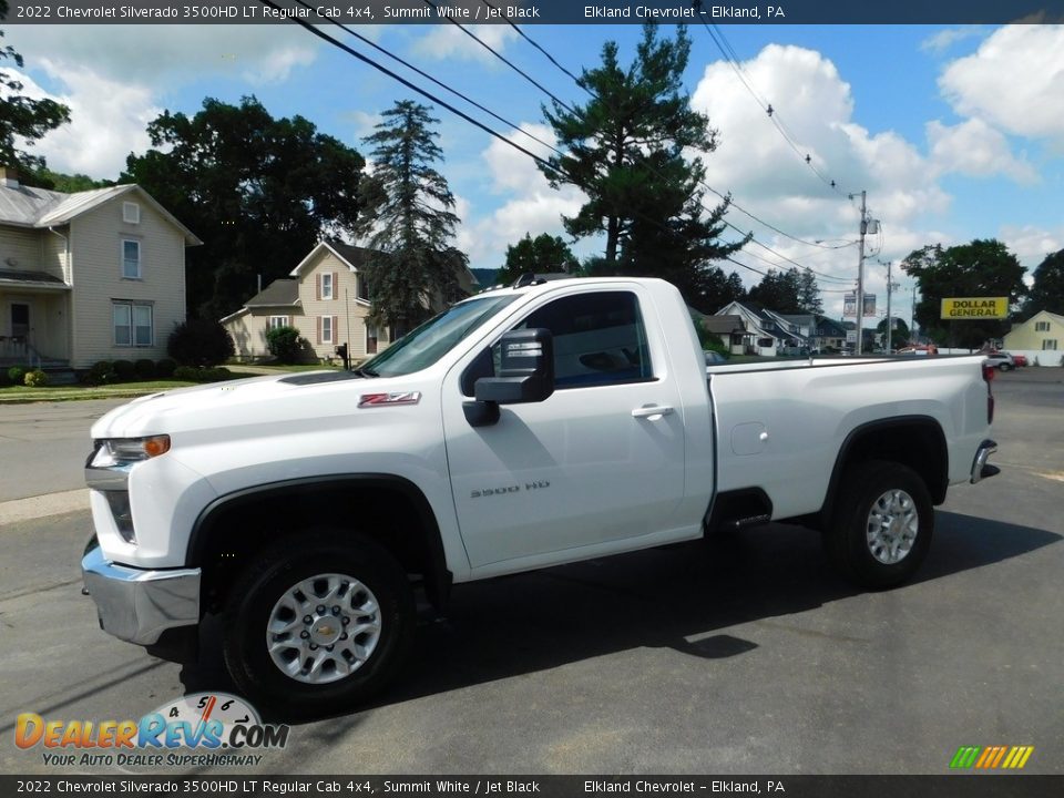 Front 3/4 View of 2022 Chevrolet Silverado 3500HD LT Regular Cab 4x4 Photo #7