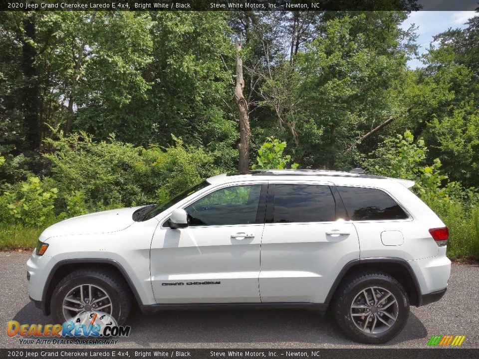 2020 Jeep Grand Cherokee Laredo E 4x4 Bright White / Black Photo #1