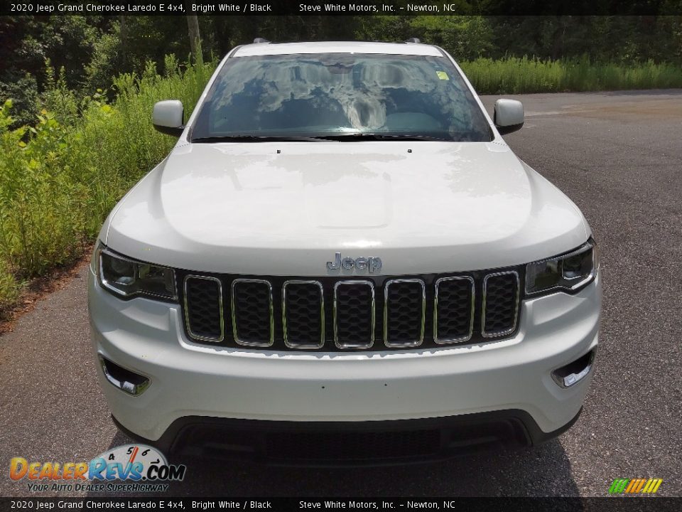 2020 Jeep Grand Cherokee Laredo E 4x4 Bright White / Black Photo #3