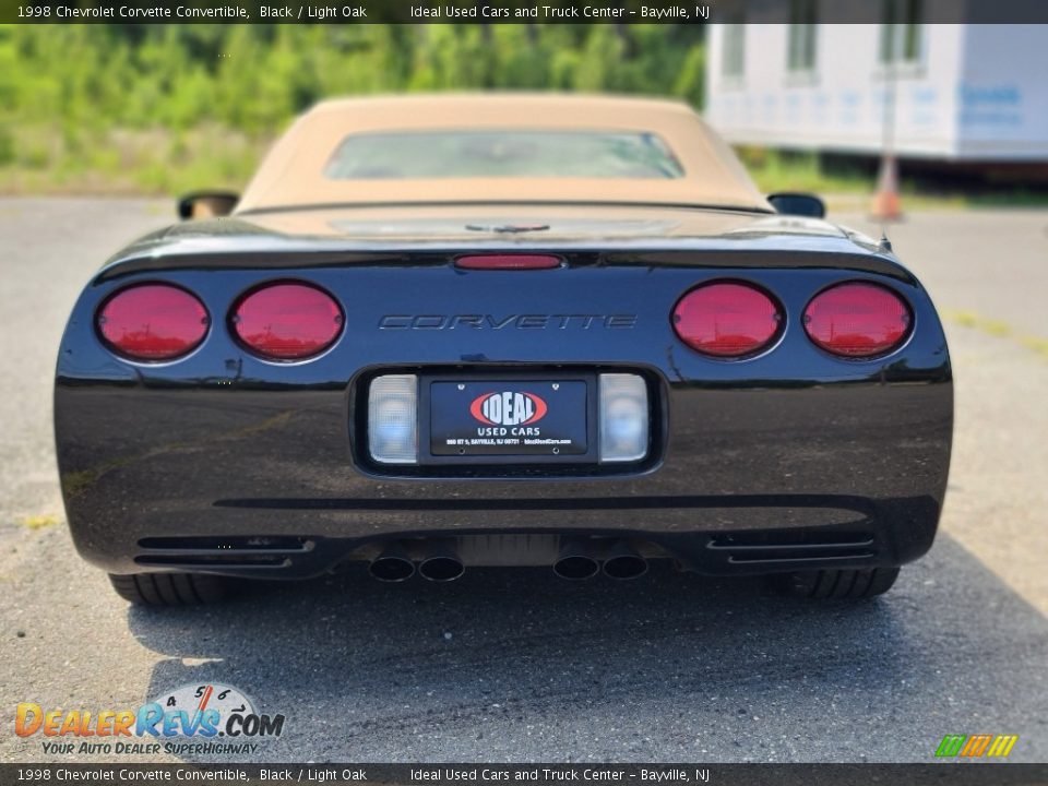 1998 Chevrolet Corvette Convertible Black / Light Oak Photo #4