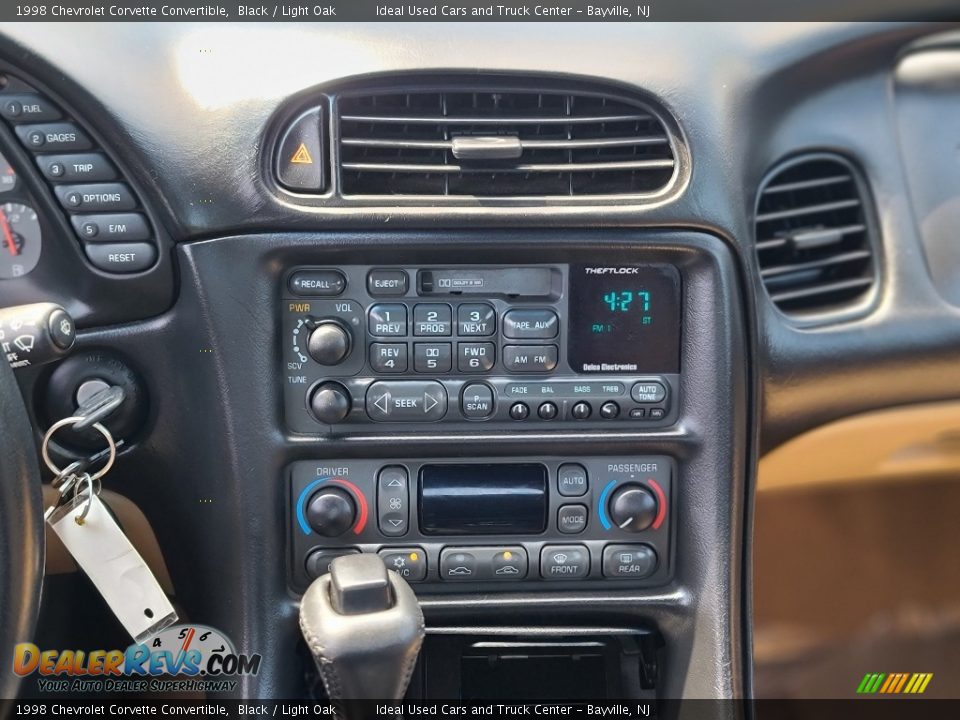 1998 Chevrolet Corvette Convertible Black / Light Oak Photo #20