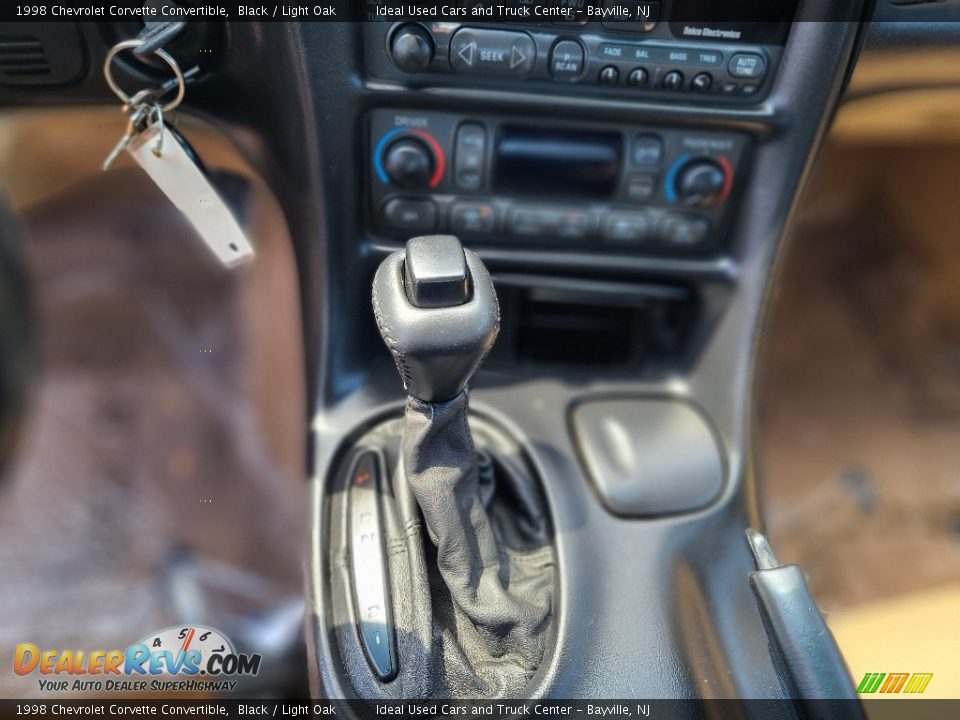 1998 Chevrolet Corvette Convertible Black / Light Oak Photo #22