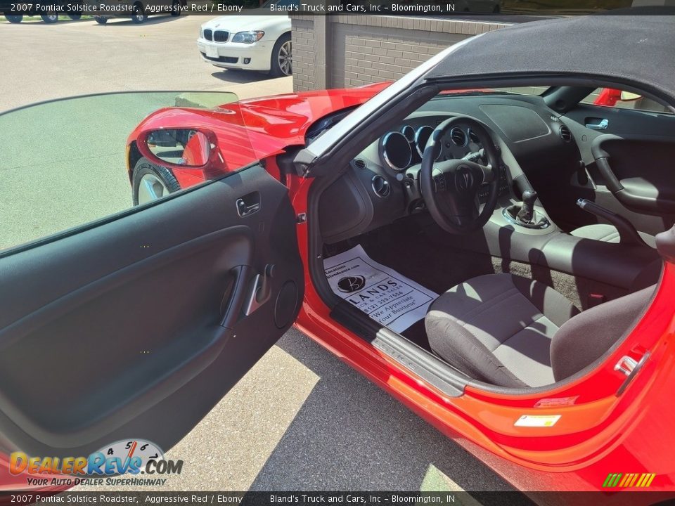 2007 Pontiac Solstice Roadster Aggressive Red / Ebony Photo #4