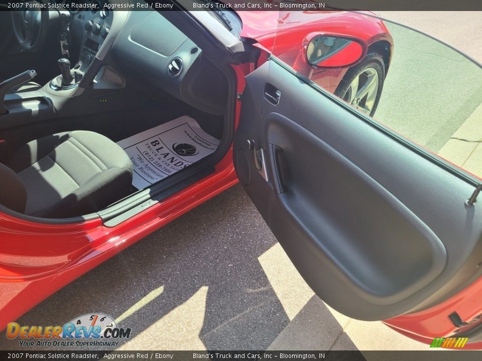 2007 Pontiac Solstice Roadster Aggressive Red / Ebony Photo #23