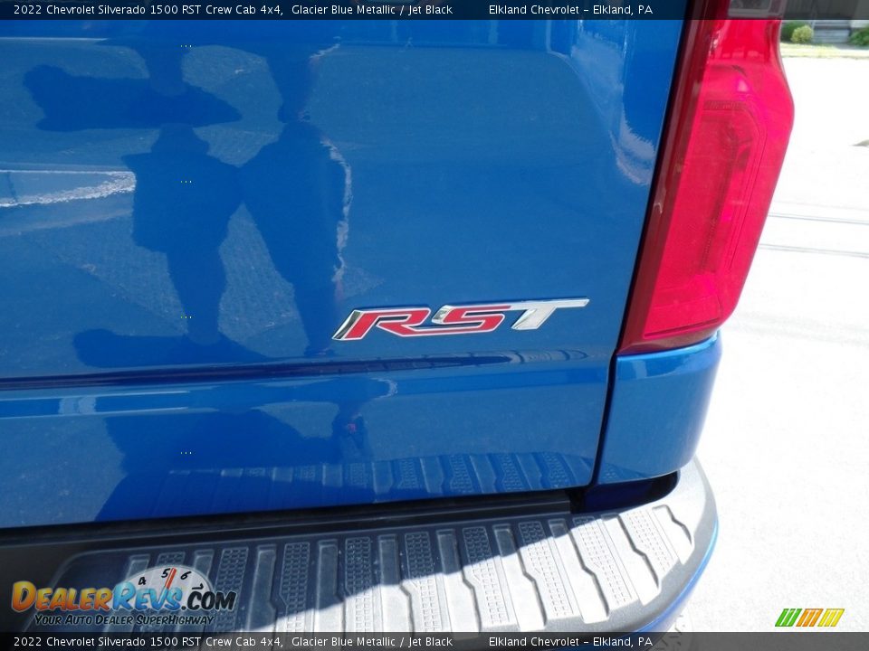 2022 Chevrolet Silverado 1500 RST Crew Cab 4x4 Glacier Blue Metallic / Jet Black Photo #14