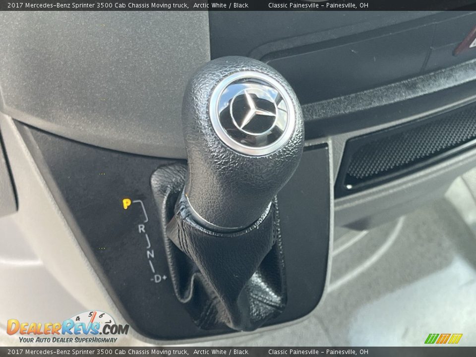 2017 Mercedes-Benz Sprinter 3500 Cab Chassis Moving truck Shifter Photo #6