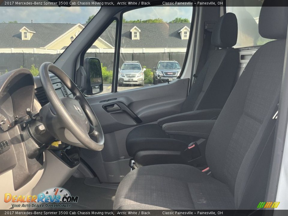 Front Seat of 2017 Mercedes-Benz Sprinter 3500 Cab Chassis Moving truck Photo #8