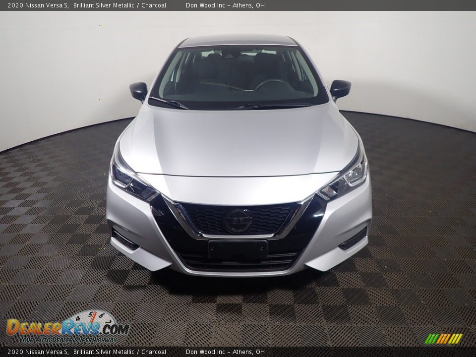 2020 Nissan Versa S Brilliant Silver Metallic / Charcoal Photo #5