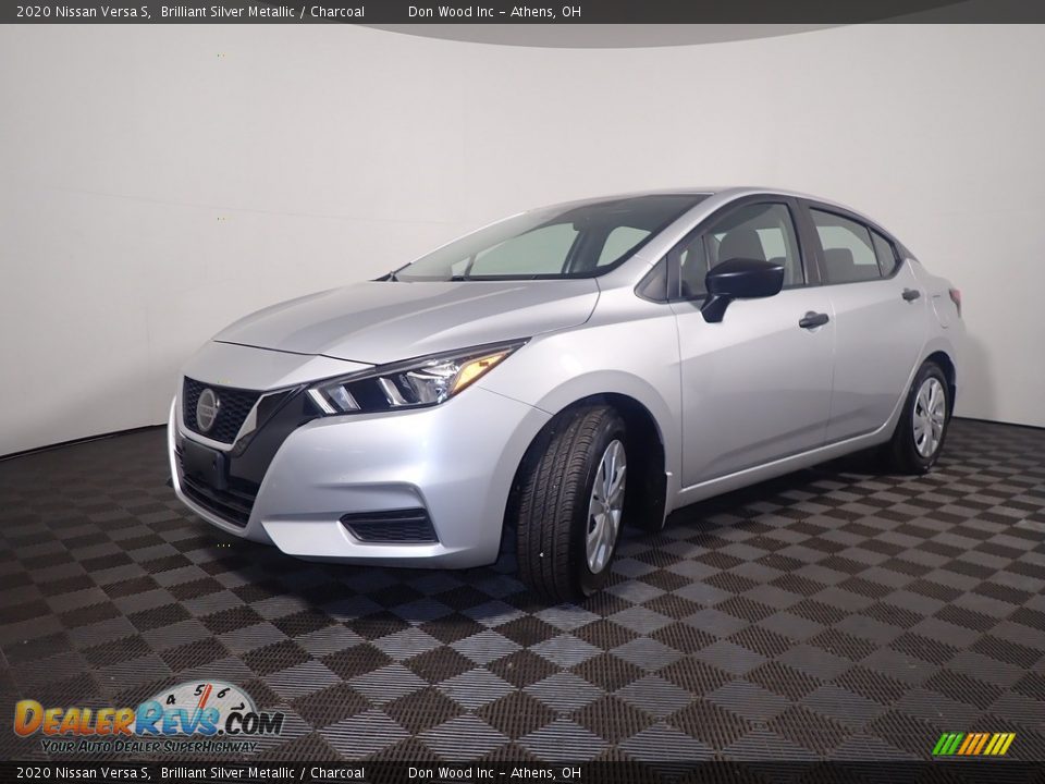 2020 Nissan Versa S Brilliant Silver Metallic / Charcoal Photo #8