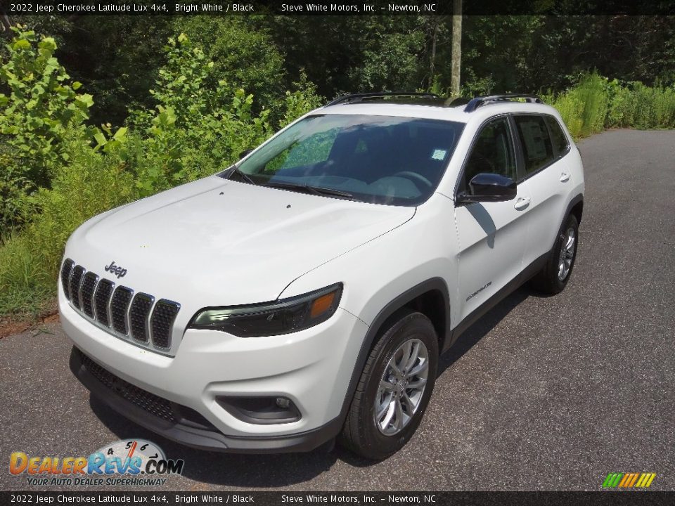 2022 Jeep Cherokee Latitude Lux 4x4 Bright White / Black Photo #2