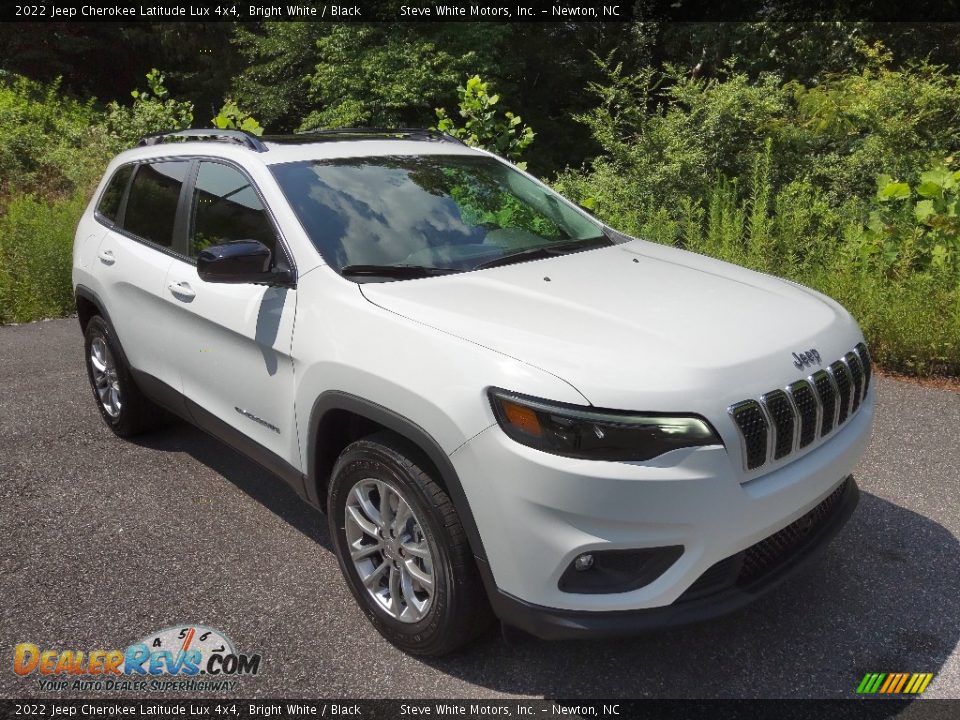 2022 Jeep Cherokee Latitude Lux 4x4 Bright White / Black Photo #4