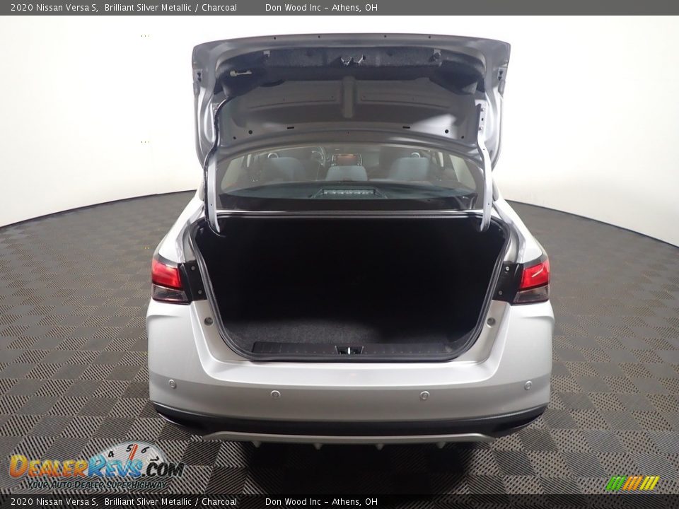 2020 Nissan Versa S Brilliant Silver Metallic / Charcoal Photo #14