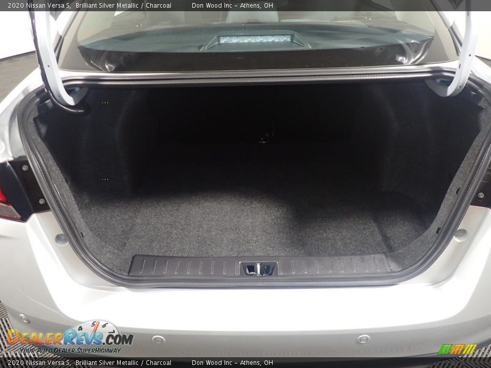 2020 Nissan Versa S Brilliant Silver Metallic / Charcoal Photo #15
