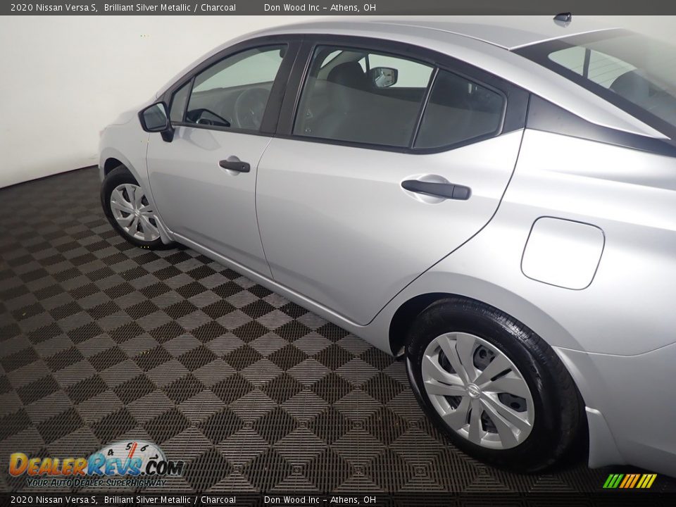 2020 Nissan Versa S Brilliant Silver Metallic / Charcoal Photo #18
