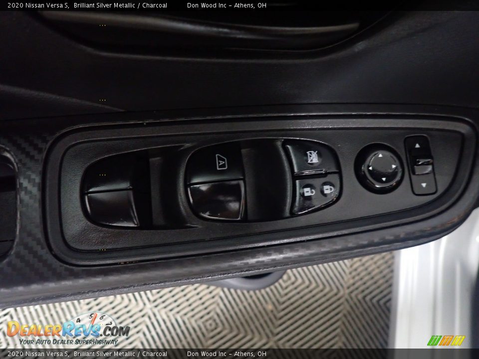 2020 Nissan Versa S Brilliant Silver Metallic / Charcoal Photo #21
