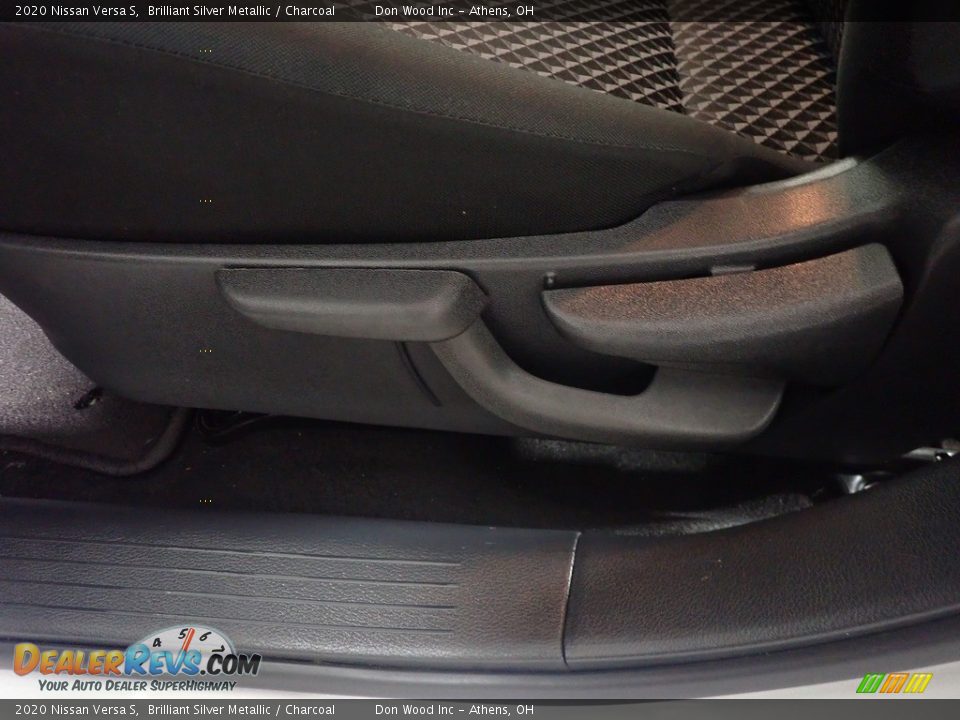 2020 Nissan Versa S Brilliant Silver Metallic / Charcoal Photo #23