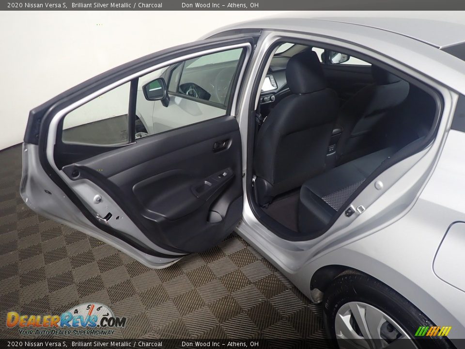 2020 Nissan Versa S Brilliant Silver Metallic / Charcoal Photo #34