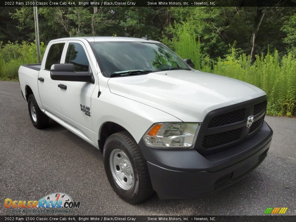 2022 Ram 1500 Classic Crew Cab 4x4 Bright White / Black/Diesel Gray Photo #4