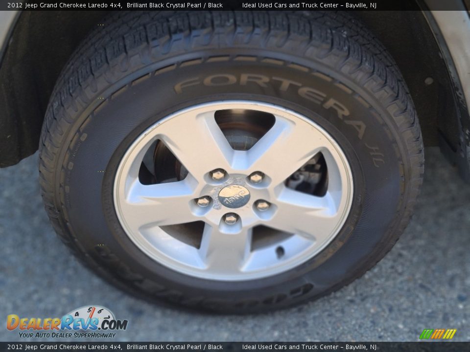 2012 Jeep Grand Cherokee Laredo 4x4 Brilliant Black Crystal Pearl / Black Photo #31