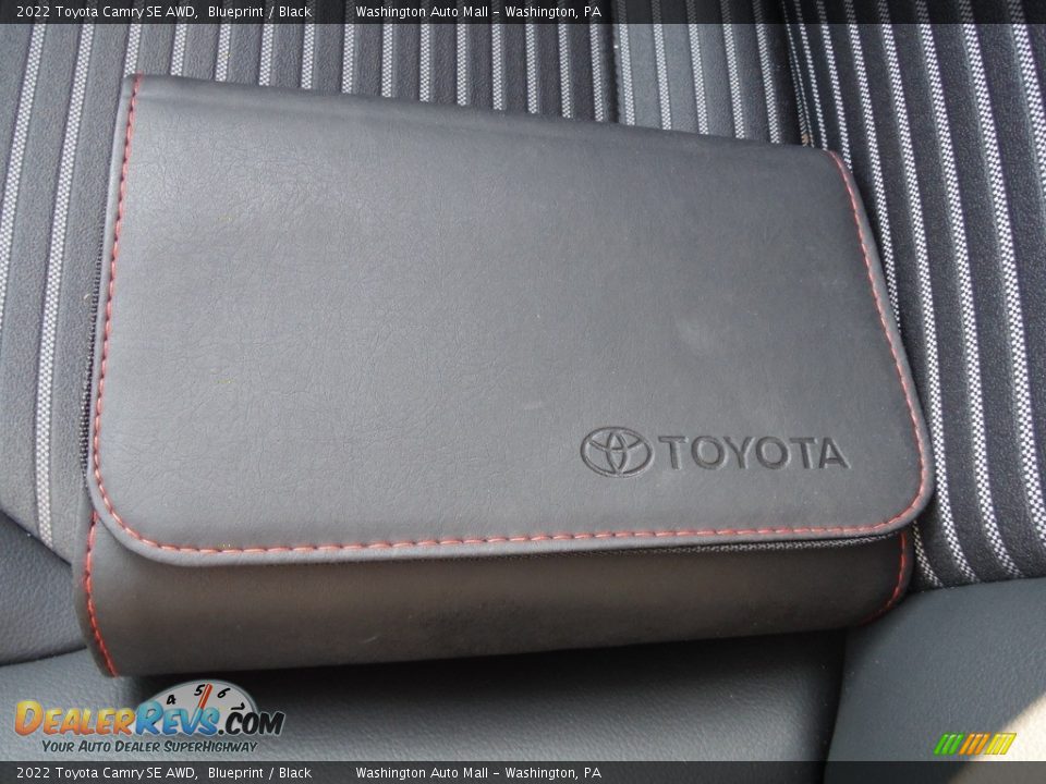 2022 Toyota Camry SE AWD Blueprint / Black Photo #32
