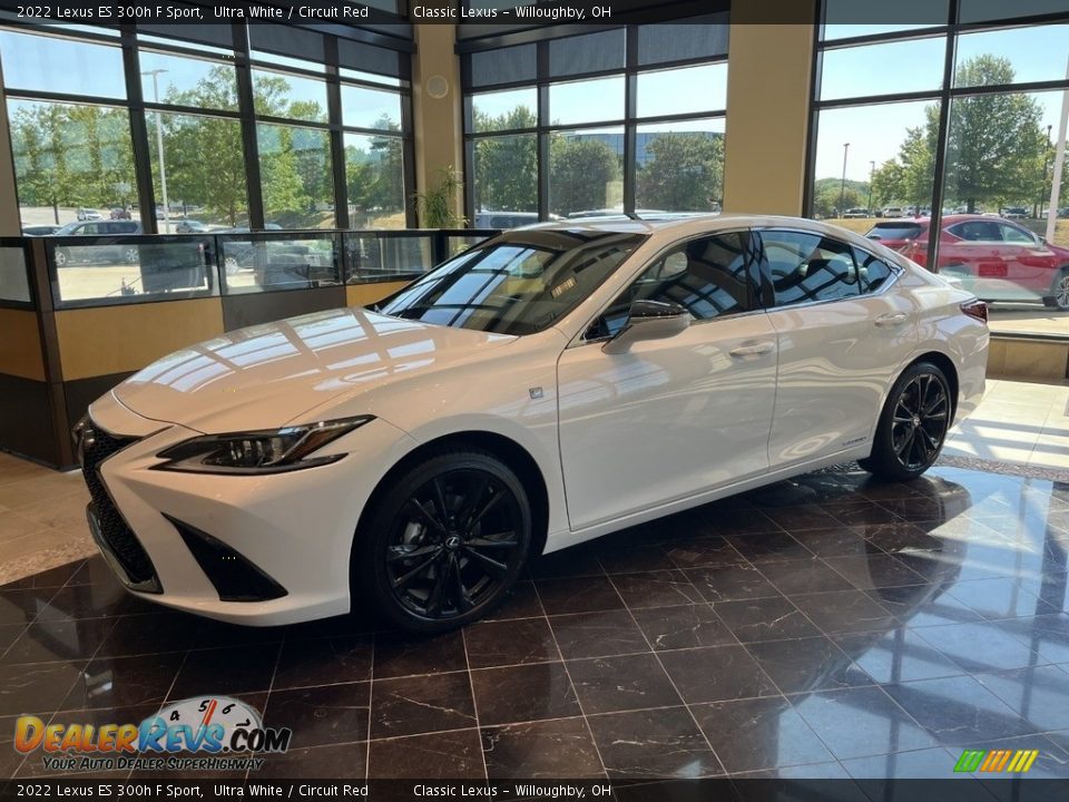 Front 3/4 View of 2022 Lexus ES 300h F Sport Photo #1