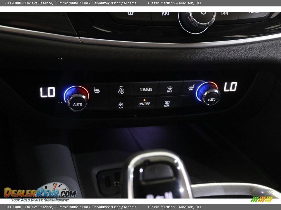 Controls of 2019 Buick Enclave Essence Photo #14