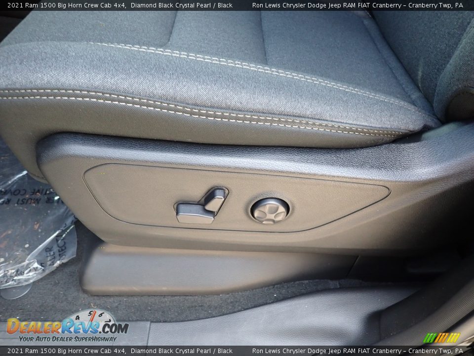 2021 Ram 1500 Big Horn Crew Cab 4x4 Diamond Black Crystal Pearl / Black Photo #16