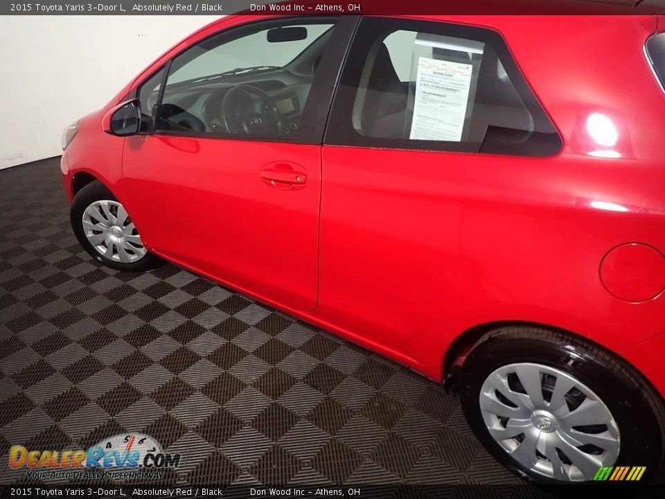 2015 Toyota Yaris 3-Door L Absolutely Red / Black Photo #17