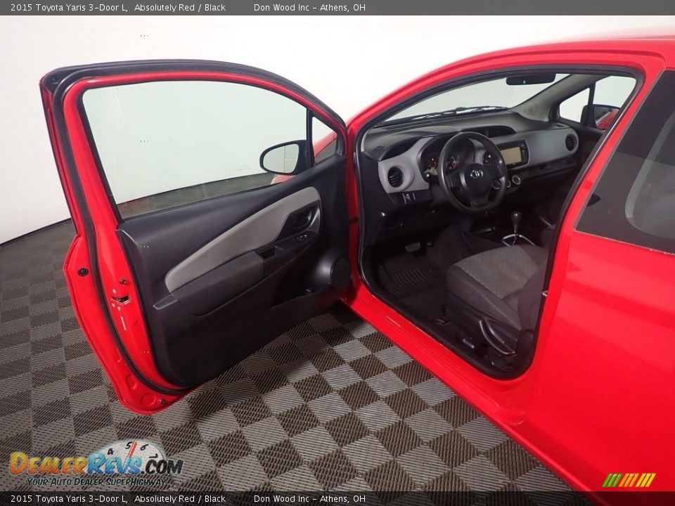 2015 Toyota Yaris 3-Door L Absolutely Red / Black Photo #19