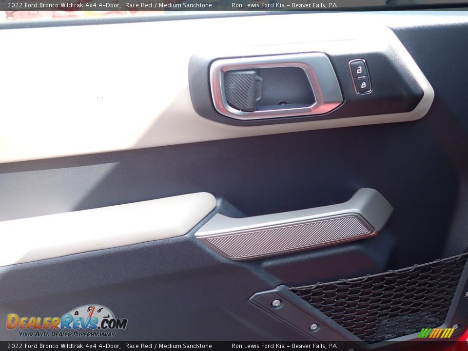 2022 Ford Bronco Wildtrak 4x4 4-Door Race Red / Medium Sandstone Photo #15