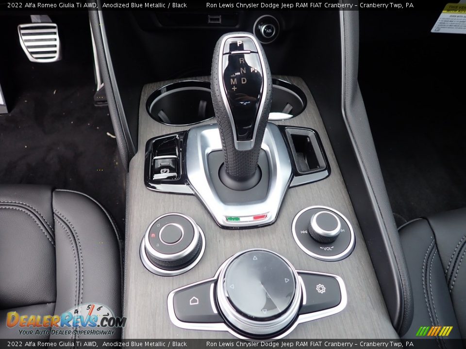 2022 Alfa Romeo Giulia Ti AWD Shifter Photo #16